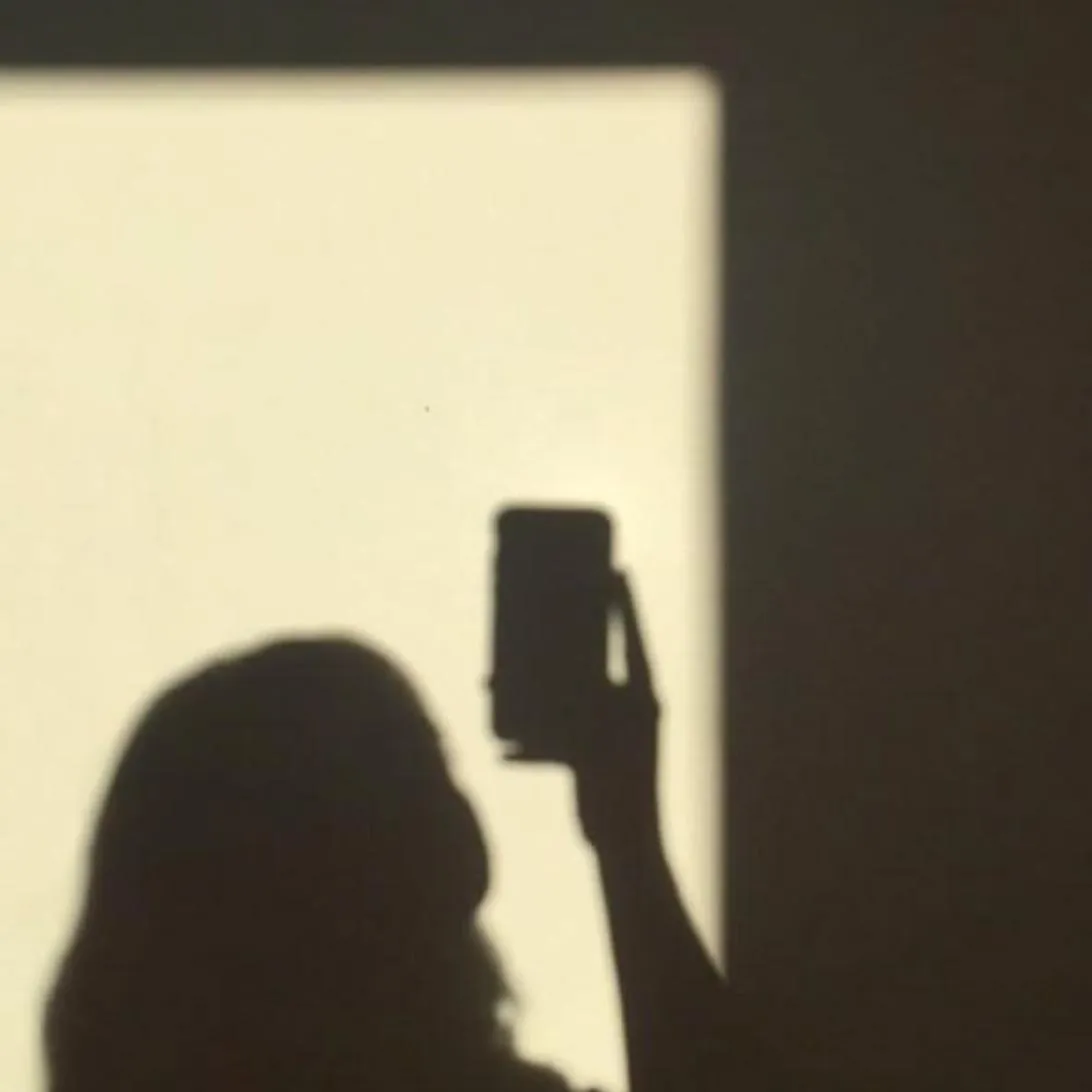 Instagram PFP #31 (aesthetic, faceless, shadow)
