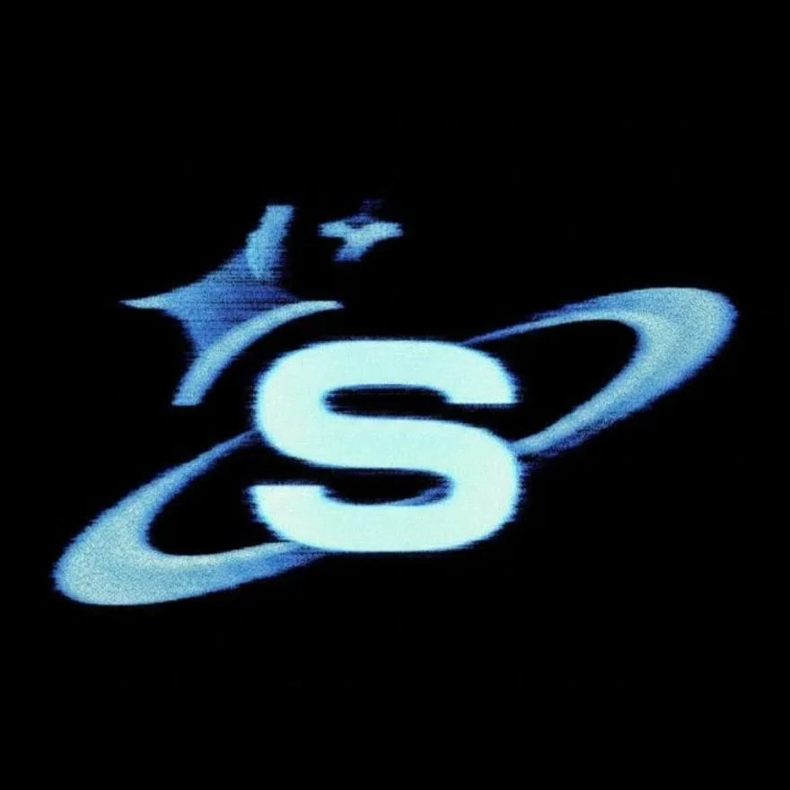 Letter PFP #33 (black, blue, s)